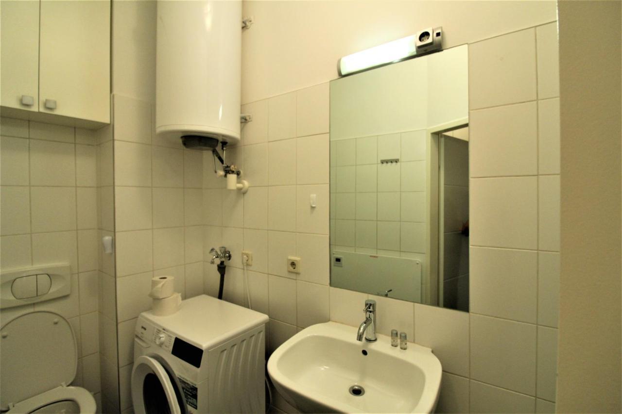 Small Studio Close To City Center Vienna Exterior photo